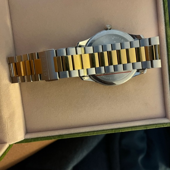 Gucci G-timeless watch - Picture 3 of 4
